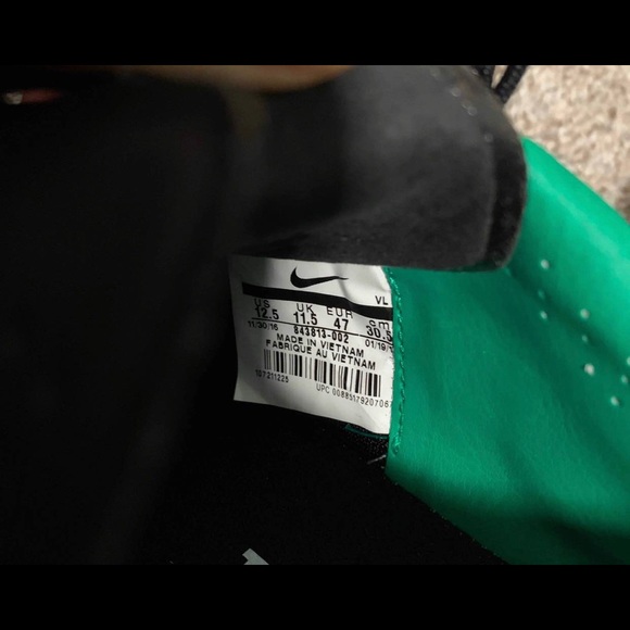 Nike Soccer Cleats Black Grey Green Size 12.5 - Picture 7 of 7